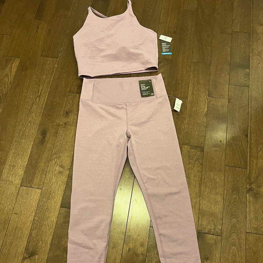 GAP studio fit leggings and bra